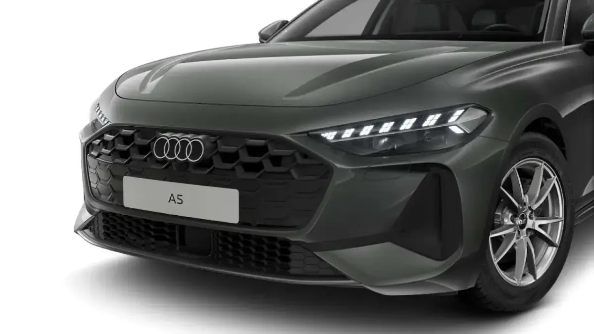 Gebraucht Audi A5 204 PS (150 kW) 2025 Chronosgrau metallic Kombi