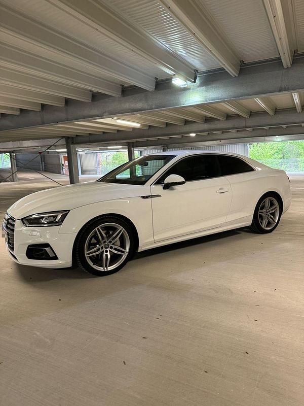 Weiß Gebraucht 2016 Audi A5 Sport Coupé | 22.999 € (Fairer Preis) - Bild 1/4