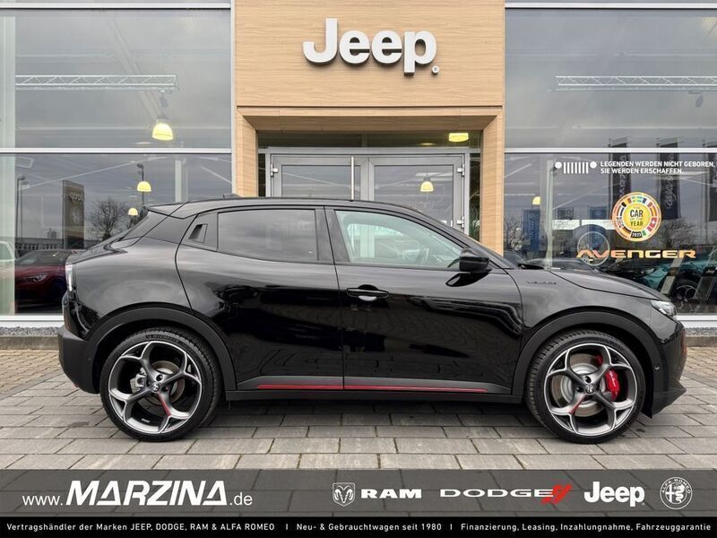 Schwarz Neu 2025 Alfa Romeo Junior Veloce SUV | 49.490 € (Etwas zu teuer) - Bild 1/4