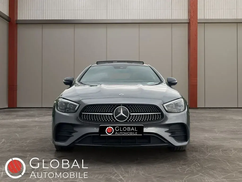 Gebraucht Mercedes E200 AMG 197 PS (144 kW) 2021 Grau Coupé