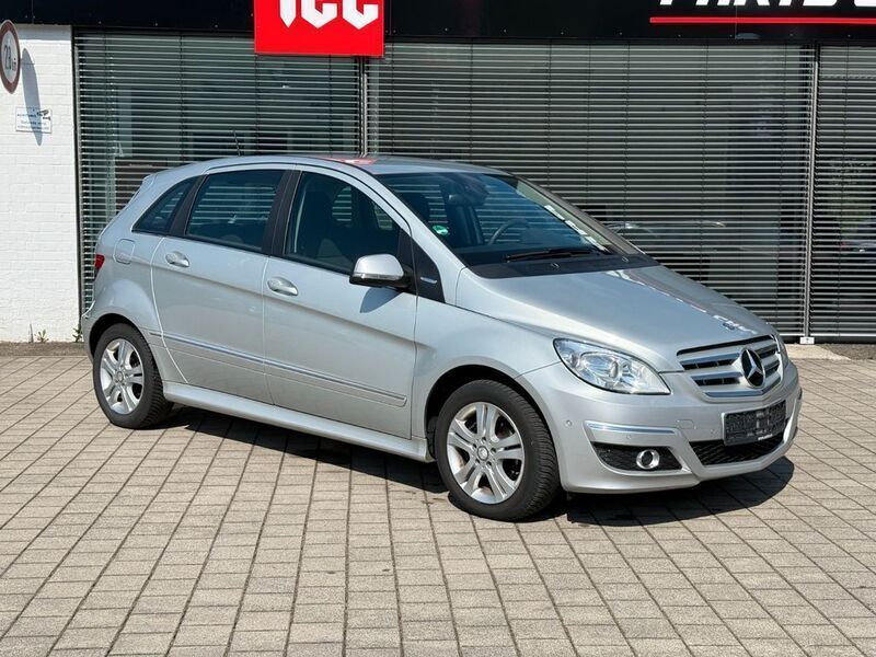 Silber Gebraucht 2010 Mercedes B160 Van / Kleinbus | 3.800 € (Guter Preis) - Bild 1/4