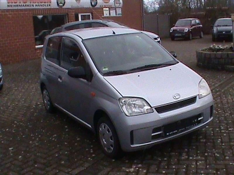 Gebraucht Daihatsu Cuore Plus 58 PS (42 kW) 2004 Silber Kleinwagen