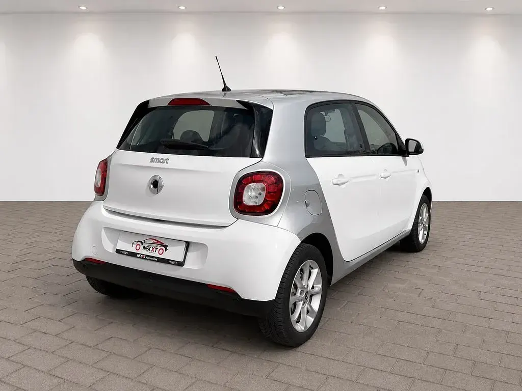 Gebraucht Smart ForFour Basis 90 PS (66 kW) 2018 Silber Kleinwagen