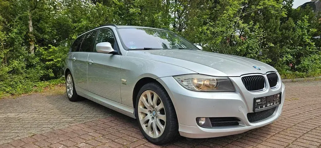 Gebraucht BMW 320 Exclusive 184 PS (135 kW) 2012 Silber Kombi