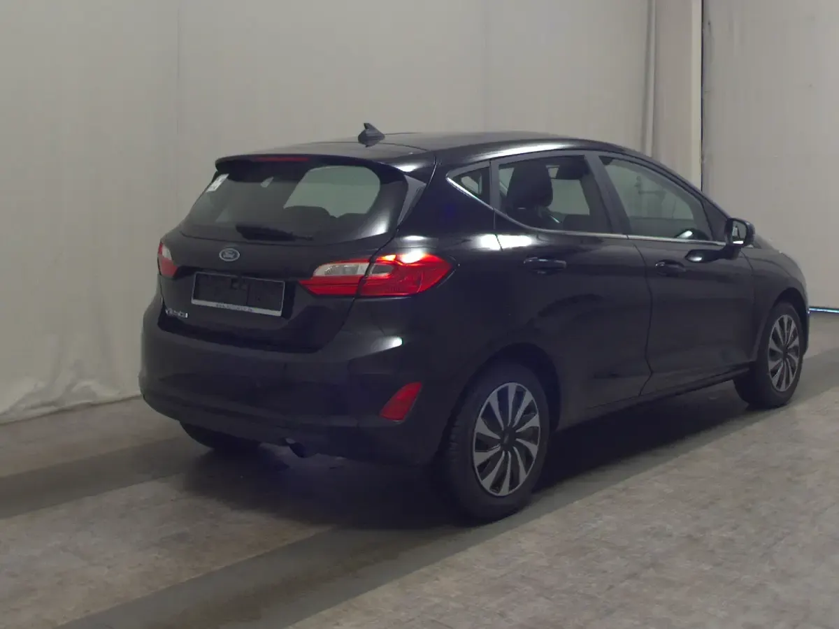 Gebraucht Ford Fiesta Titanium 75 PS (55 kW) 2022 Schwarz Kleinwagen
