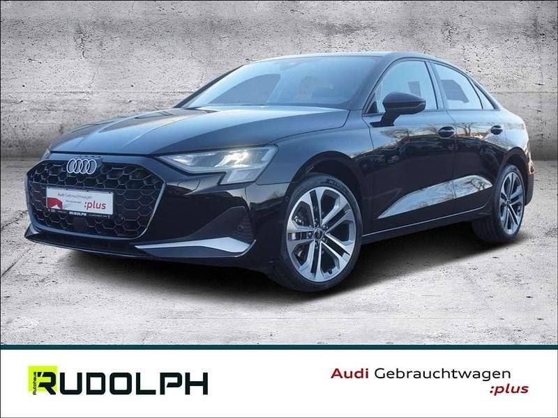 Mythosschwarz metallic Gebraucht 2024 Audi A3 Advanced Plus Limousine | 32.490 € (Fairer Preis) - Bild 1/4