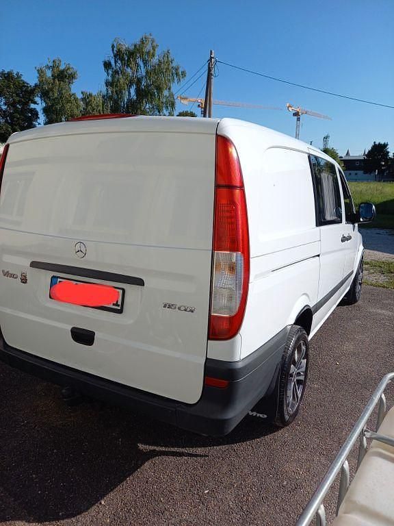 Weiß Gebraucht 2008 Mercedes Vito Van / Kleinbus | 8.200 € - Bild 1/4