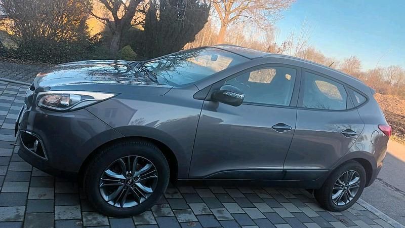 Gebraucht Hyundai ix35 135 PS (99 kW) 2015 Grau SUV
