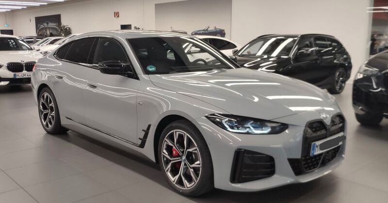 Grau Gebraucht 2023 BMW i4 M Sport Limousine | 53.500 € (Fairer Preis) - Bild 1/4