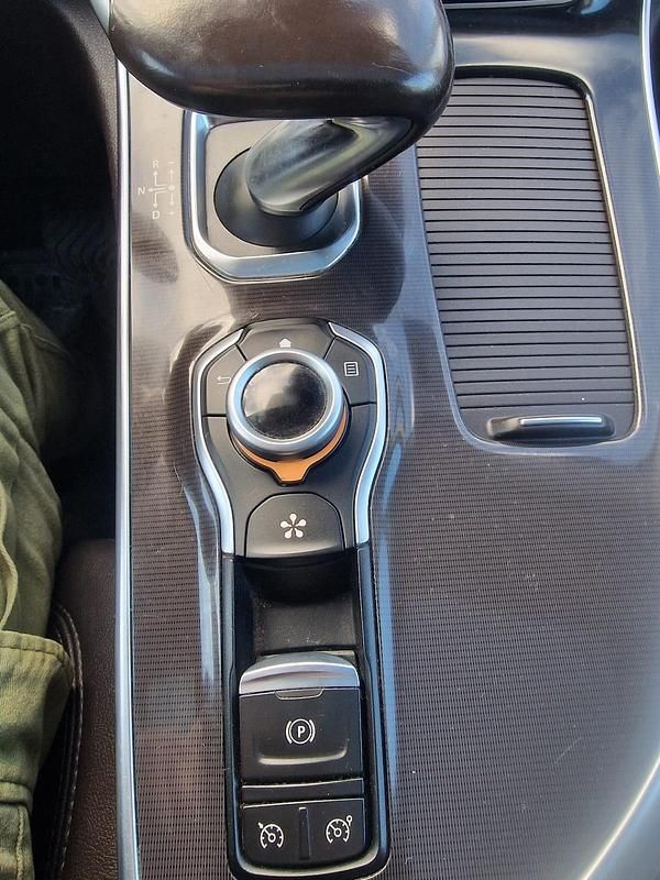 Gebraucht Renault Espace 160 PS (117 kW) 2015 Braun Van / Kleinbus