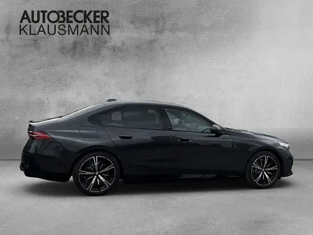 Gebraucht BMW i5 M Sport 250 kW (340 PS) 2026 Grau Limousine