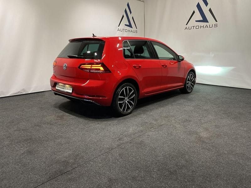 Gebraucht VW Golf VII 150 PS (110 kW) 2018 Rot Limousine