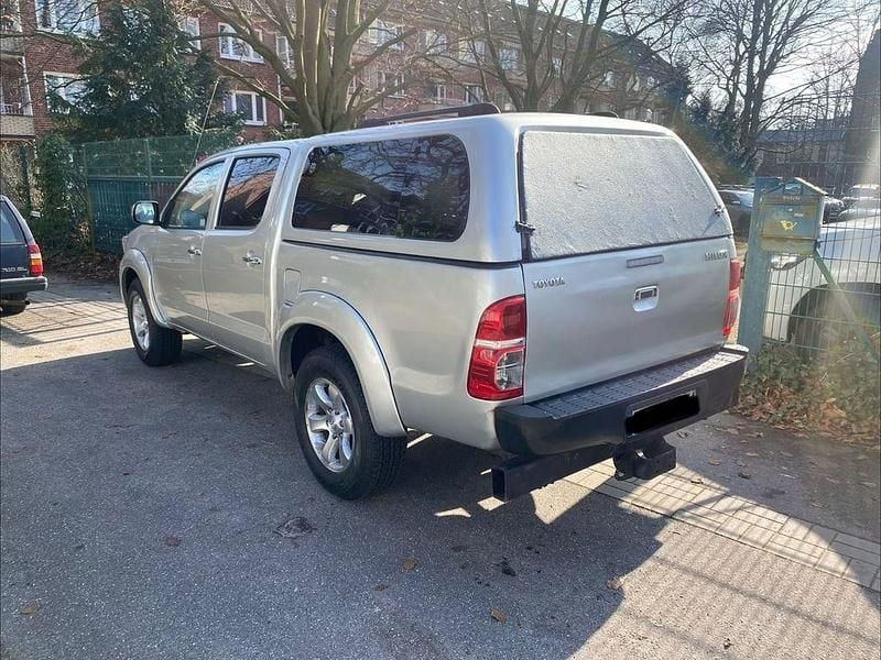 Gebraucht Toyota HiLux 173 PS (127 kW) 2007 Silber metallic Abholung