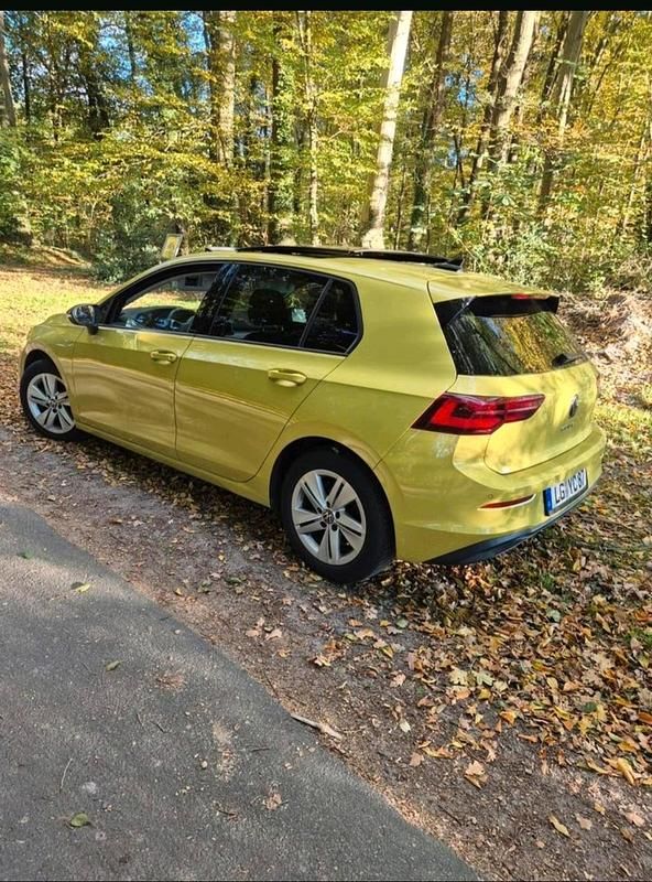 Gelb Gebraucht 2020 VW Golf VIII Limousine | 14.900 € (Superpreis) - Bild 1/4