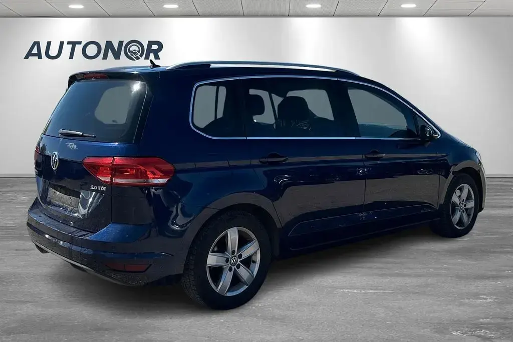 Gebraucht VW Touran Highline 150 PS (110 kW) 2015 Blau Van / Kleinbus