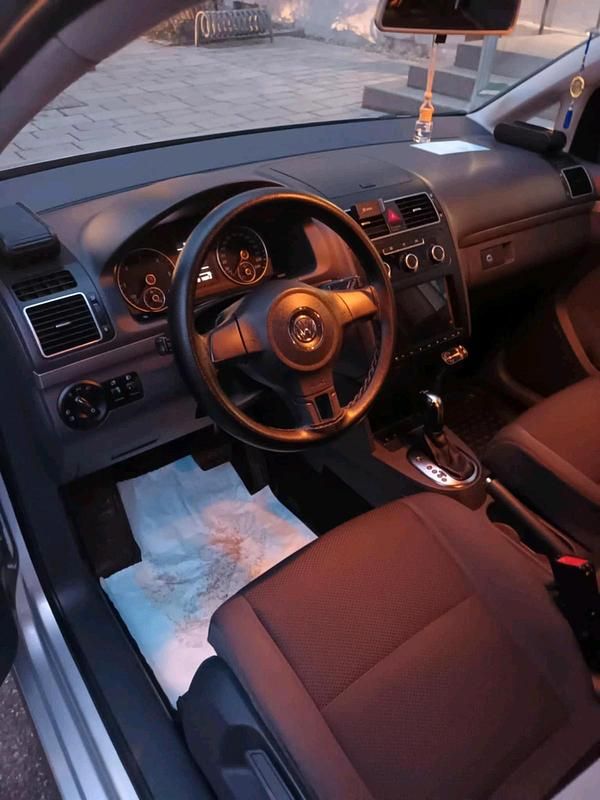 Gebraucht VW Touran 105 PS (77 kW) 2012 Grau Van / Kleinbus