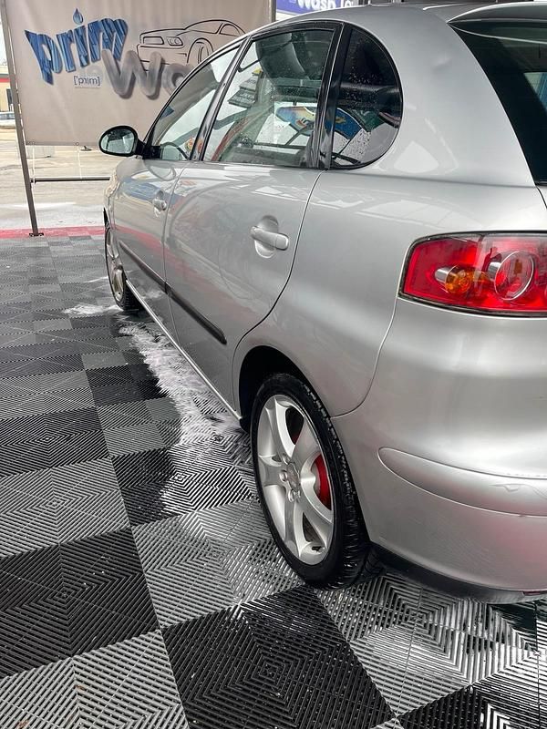 Gebraucht Seat Ibiza 75 PS (55 kW) 2002 Silber Kleinwagen