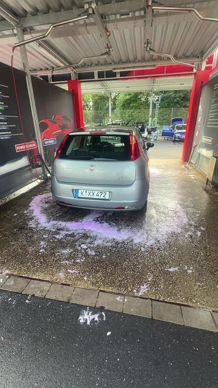 Grau Gebraucht 2008 Fiat Punto Kleinwagen | 2.000 € (Fairer Preis) - Bild 1/4