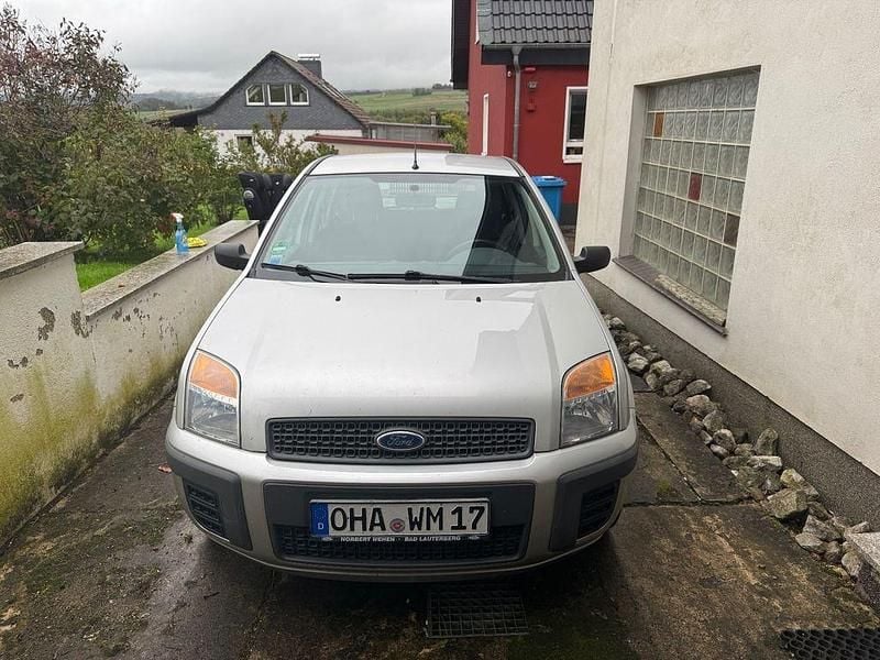 Grau Gebraucht 2007 Ford Fusion Kombi | 1.500 € (Superpreis) - Bild 1/4