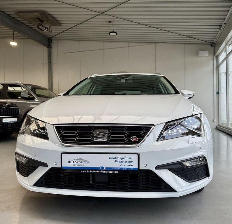 Weiß Gebraucht 2019 Seat Leon ST Beats Kombi | 21.970 € (Fairer Preis) - Bild 1/4