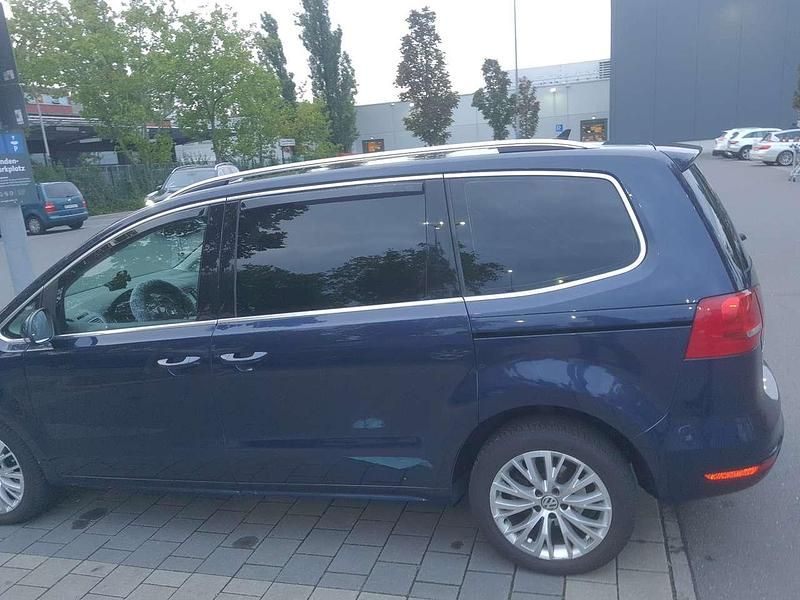 Brugt VW Sharan Highline 140 HK (102 kW) 2010 Blå MPV