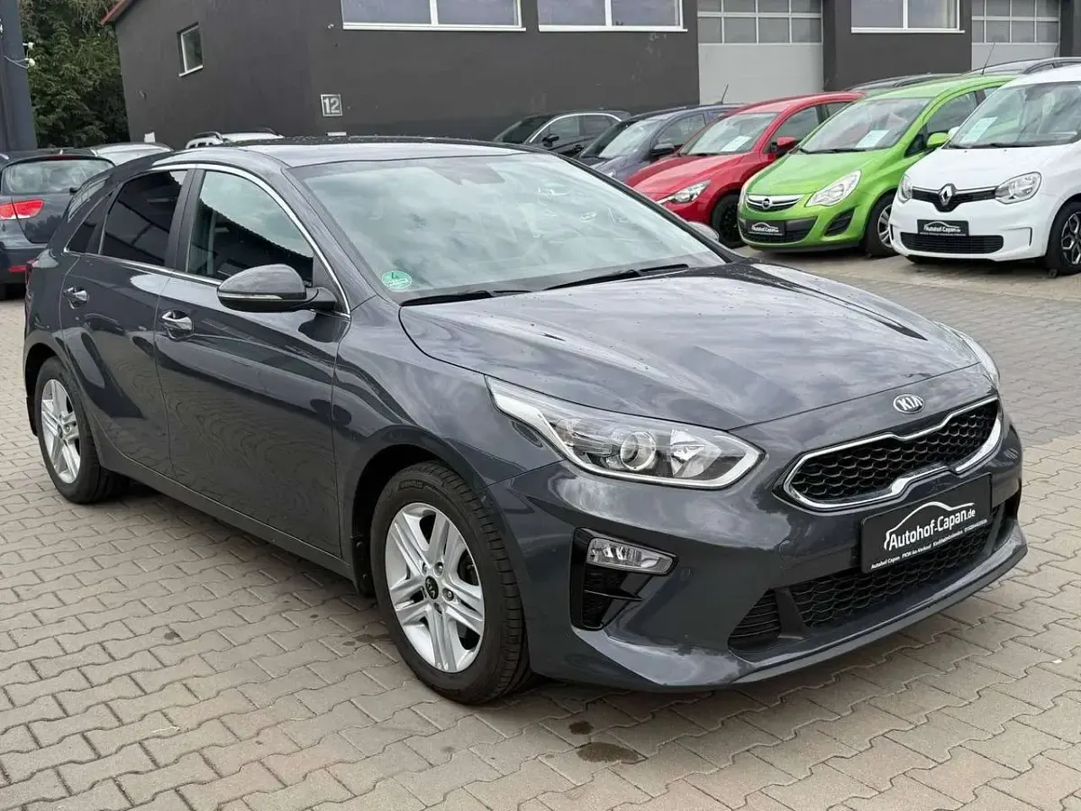 Gebraucht Kia Ceed Vision 120 PS (88 kW) 2019 Grau Kleinwagen