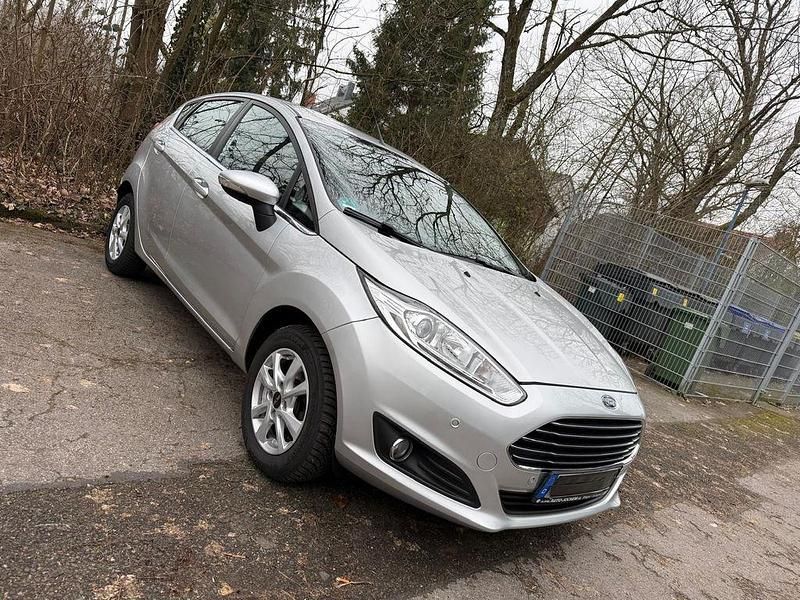 Gebraucht Ford T Titanium 105 PS (77 kW) 2013 Silber Limousine