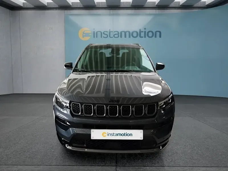 Neu Jeep Compass Summit 131 PS (96 kW) 2025 Grau SUV