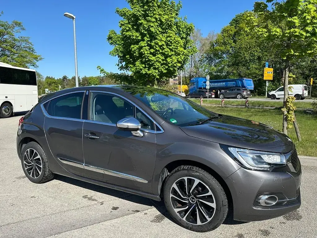 Gebraucht DS Automobiles DS4 131 PS (96 kW) 2016 Grau Limousine