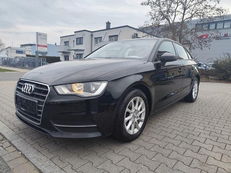 Gebraucht Audi A3 Attraction 125 PS (91 kW) 2014 Schwarz Limousine