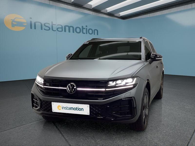 Grau Gebraucht 2025 VW Touareg SUV | 73.699 € (Etwas zu teuer) - Bild 1/4