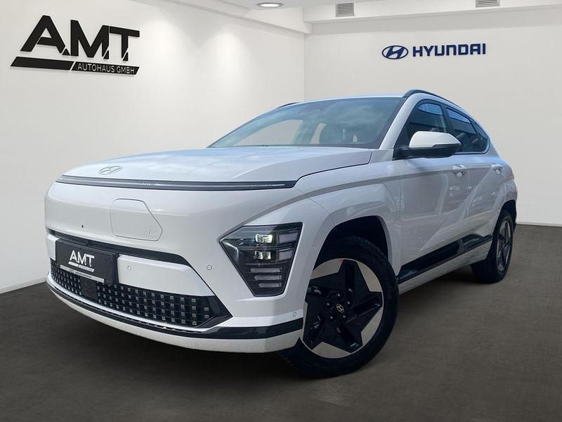 Weiß Neu 2025 Hyundai Kona Prime SUV | 40.650 € (Fairer Preis) - Bild 1/4