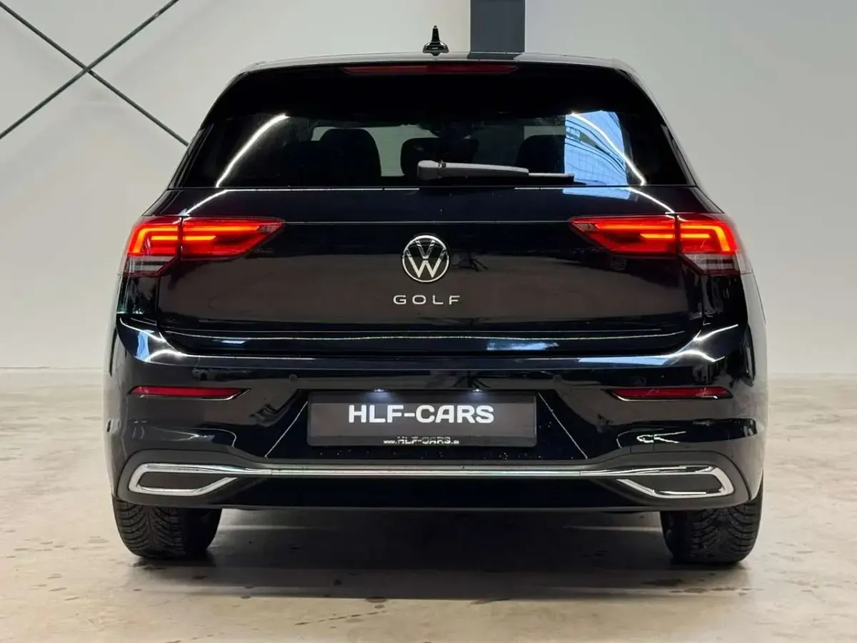 Gebraucht VW Golf VIII Active 150 PS (110 kW) 2023 Schwarz Limousine