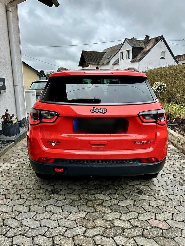 Gebraucht Jeep Compass Longitude 170 PS (125 kW) 2020 Rot SUV