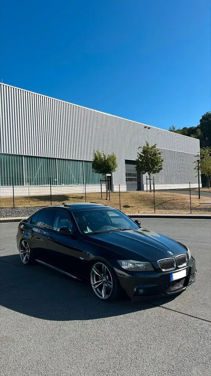 Gebraucht BMW 330 M Sport 245 PS (180 kW) 2010 Schwarz Limousine