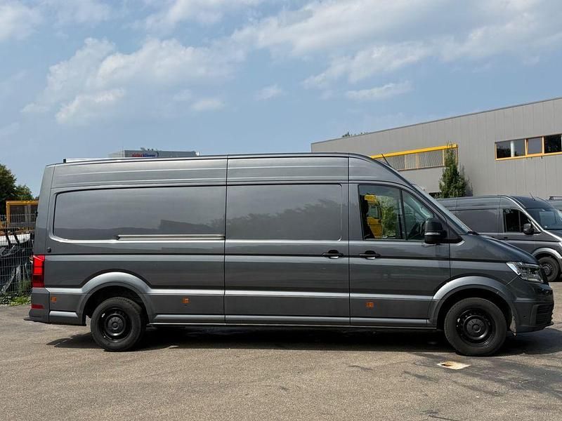 Gebraucht VW Crafter 177 PS (130 kW) 2023 Indiumgrau Van