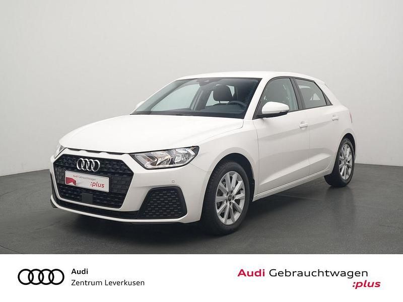 Cortinaweiß Gebraucht 2024 Audi A1 Sportback Ambiente Kleinwagen | 21.988 € (Fairer Preis) - Bild 1/4