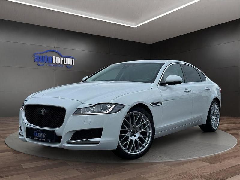 Gebraucht Jaguar XF Prestige 300 PS (220 kW) 2017 Weiß Limousine