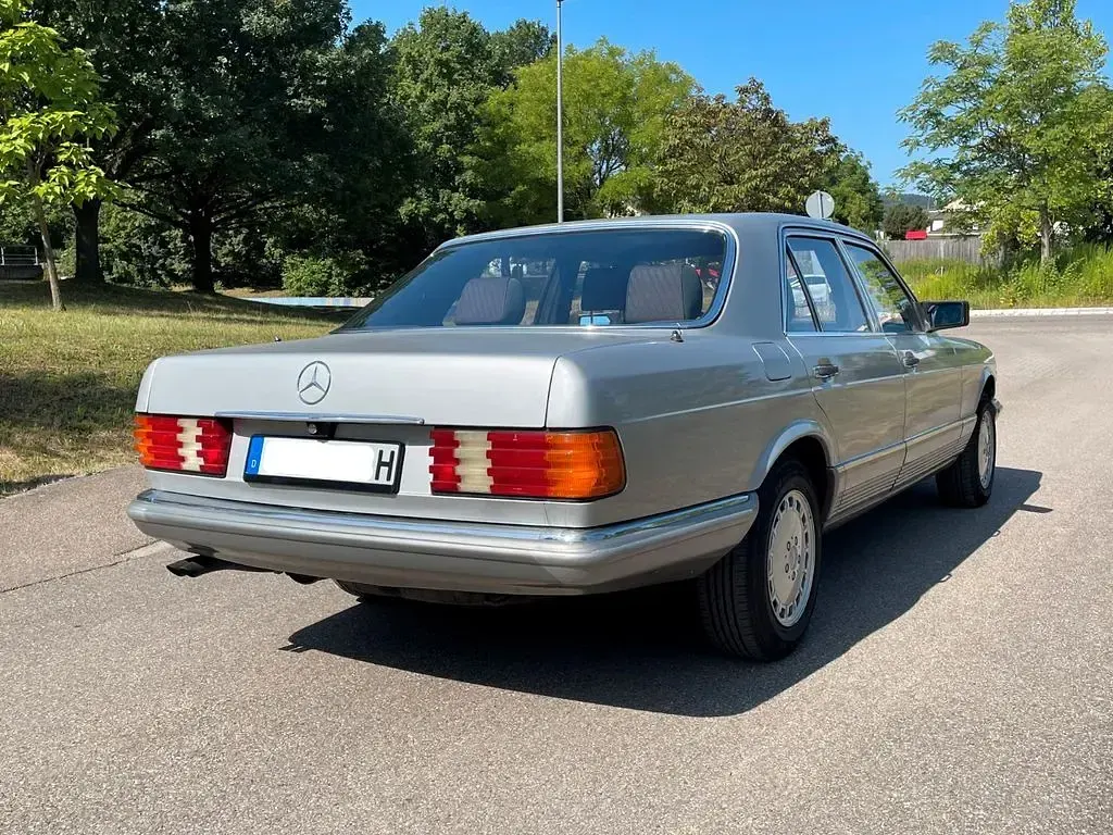 Gebraucht Mercedes 380 SE 204 PS (150 kW) 1983 Silber Limousine