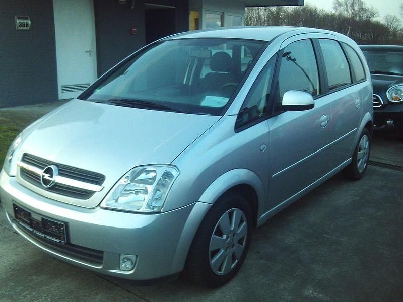 Gebraucht Opel Meriva Cosmo 101 PS (74 kW) 2004 Silber Van / Kleinbus