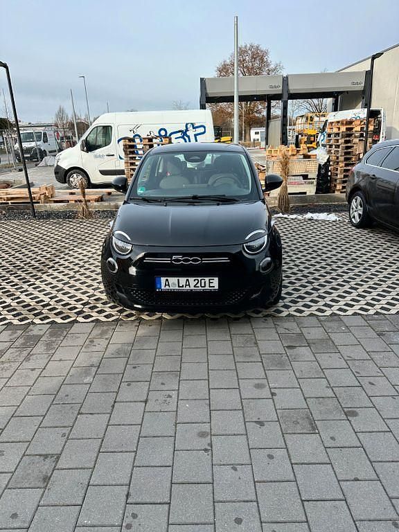 Gebraucht Fiat 500e Icon 86 kW (118 PS) 2022 Schwarz Limousine