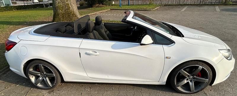 Gebraucht Opel Cascada 140 PS (102 kW) 2013 Weiß Cabrio