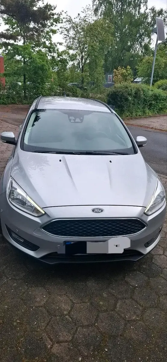 Gebraucht Ford Focus Cool & Connect 120 PS (88 kW) 2017 Silber Kombi