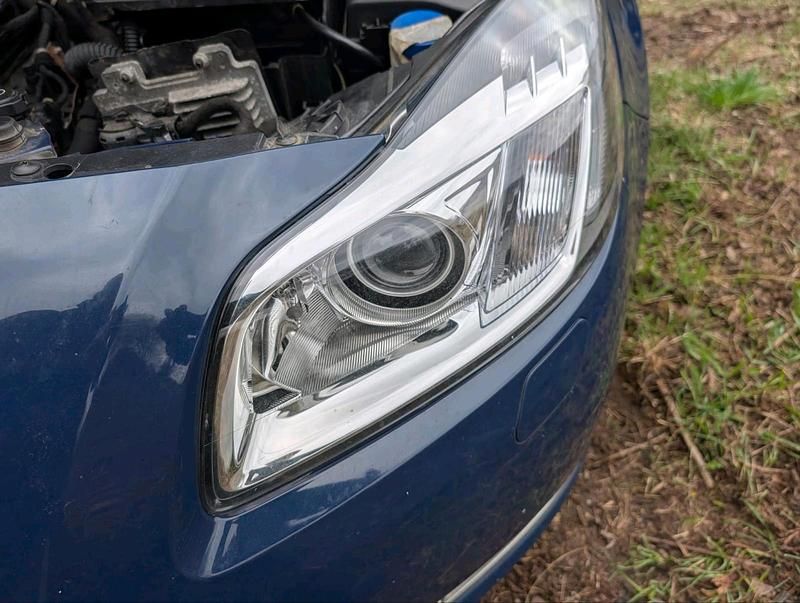 Gebraucht Opel Insignia 140 PS (102 kW) 2010 Blau Kombi