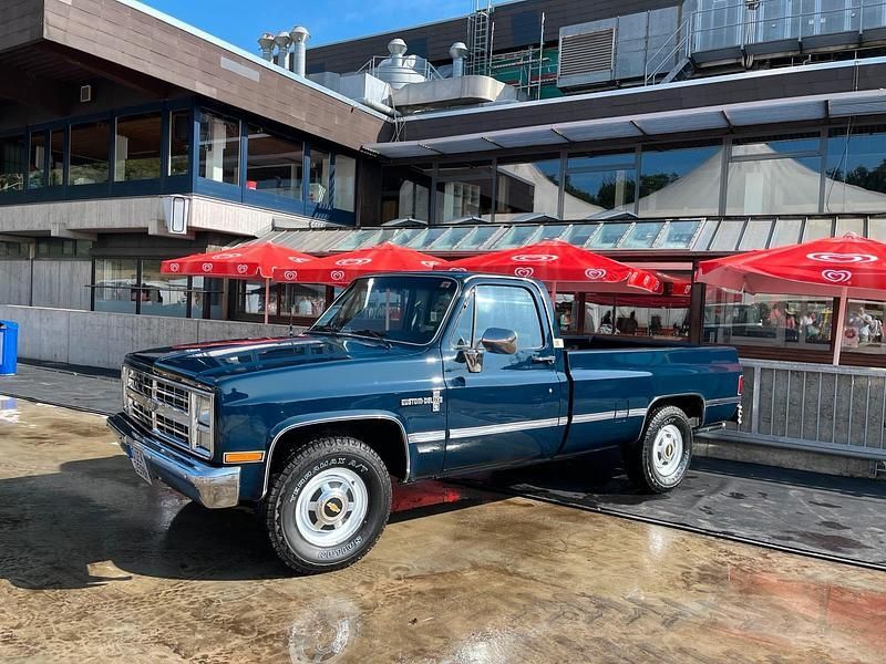 Blau Gebraucht 1986 Chevrolet C20 SUV | 24.000 € - Bild 1/4