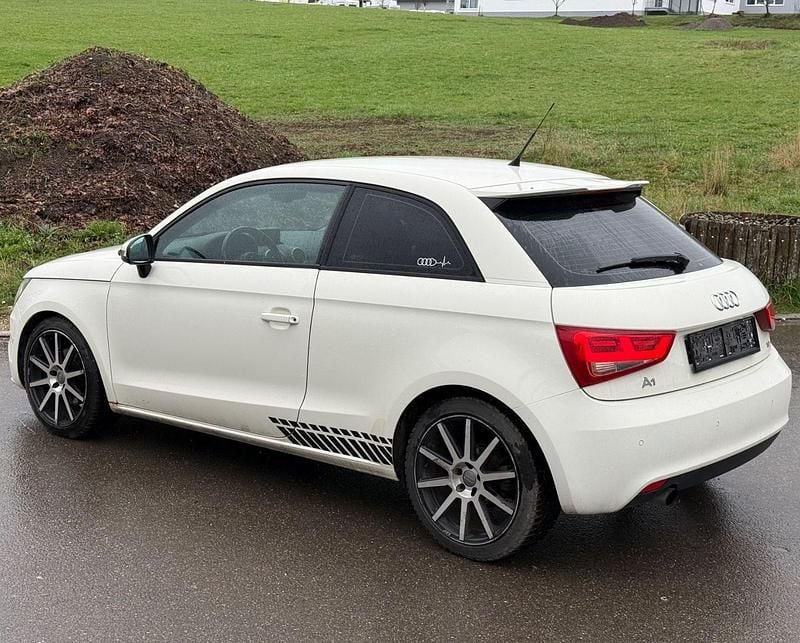 Gebraucht Audi A1 Sport 105 PS (77 kW) 2010 Weiß Kleinwagen