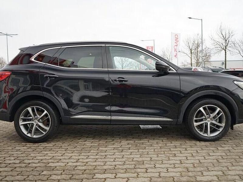 Gebraucht MG HS Luxury 162 PS (119 kW) 2023 Pebbleblackmet. SUV