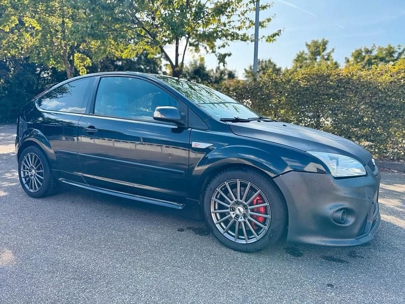 Schwarz Gebraucht 2006 Ford Focus ST Limousine | 3.950 € (Guter Preis) - Bild 1/4