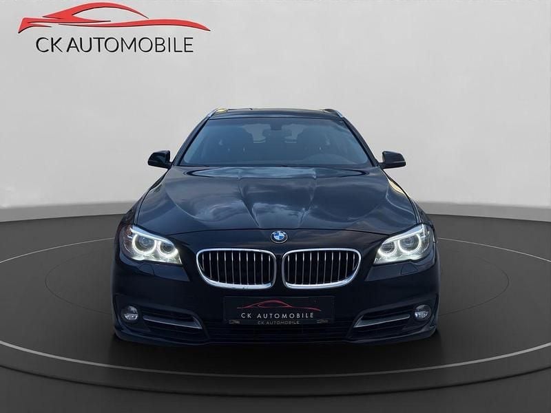 Schwarz Gebraucht 2013 BMW 520 Performance Kombi | 8.299 € (Superpreis) - Bild 1/4