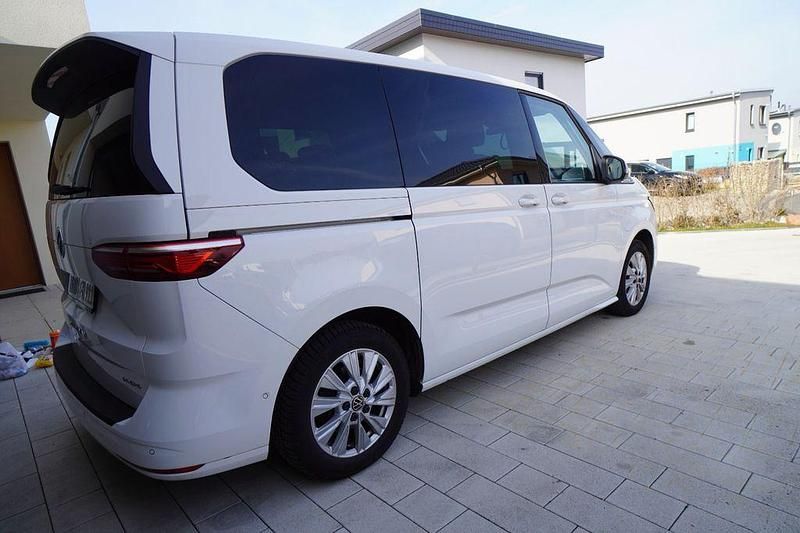 Second-hand VW Multivan 218 CP (160 kW) 2021 Alb Monovolum